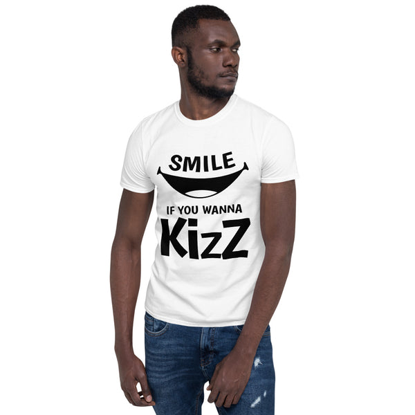 Basic-T-Shirt "Smile if you wanna Kizz"