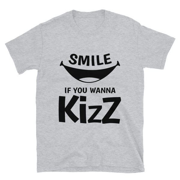 Basic-T-Shirt "Smile if you wanna Kizz"