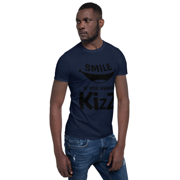 Basic-T-Shirt "Smile if you wanna Kizz"