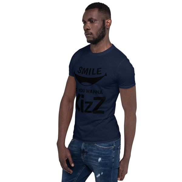 Basic-T-Shirt "Smile if you wanna Kizz"