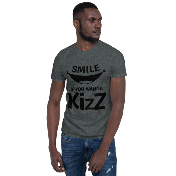 Basic-T-Shirt "Smile if you wanna Kizz"