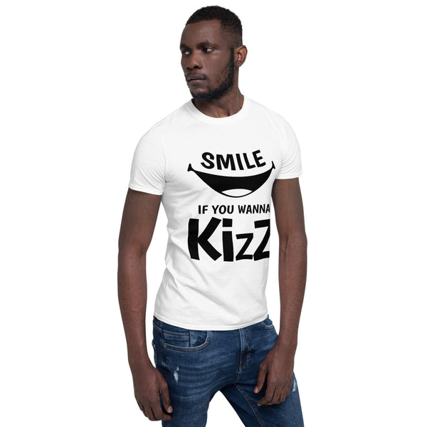 Basic-T-Shirt "Smile if you wanna Kizz"